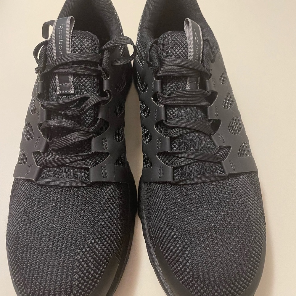 Reebok steel toe work shoe